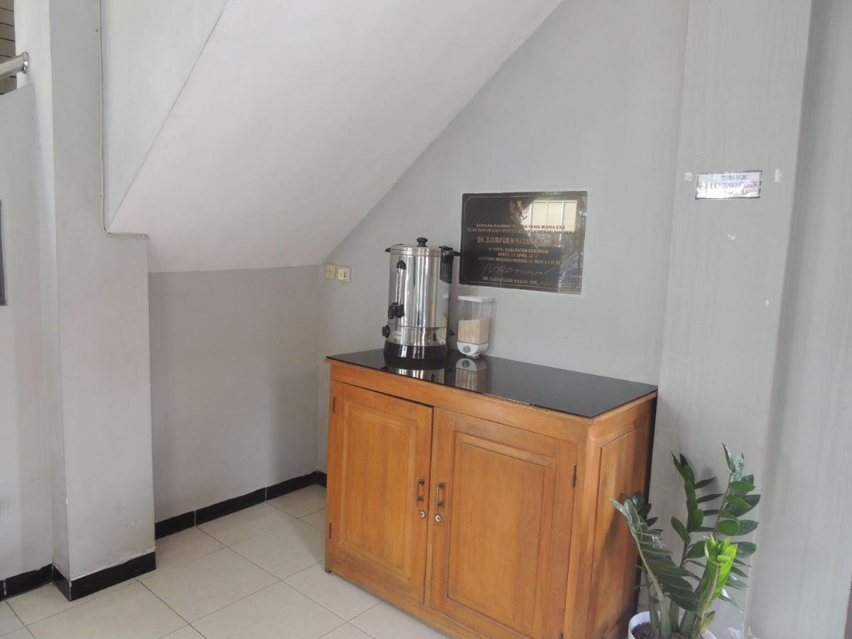 Hotel Sejahtera Kebumen Extérieur photo