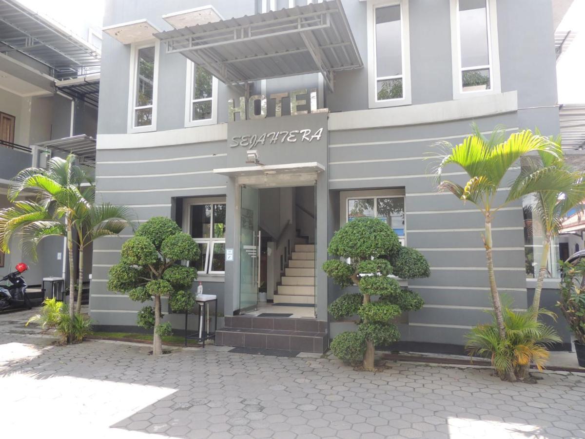 Hotel Sejahtera Kebumen Extérieur photo